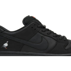NIKE SB DUNK LOW PRO ‘BLACK PIGEON’