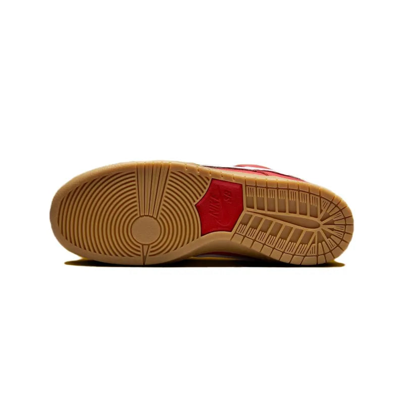 NIKE SB DUNK LOW 'UNIVERSITY RED GUM'