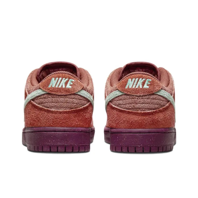 NIKE SB DUNK LOW 'MYSTIC RED ROSEWOOD'